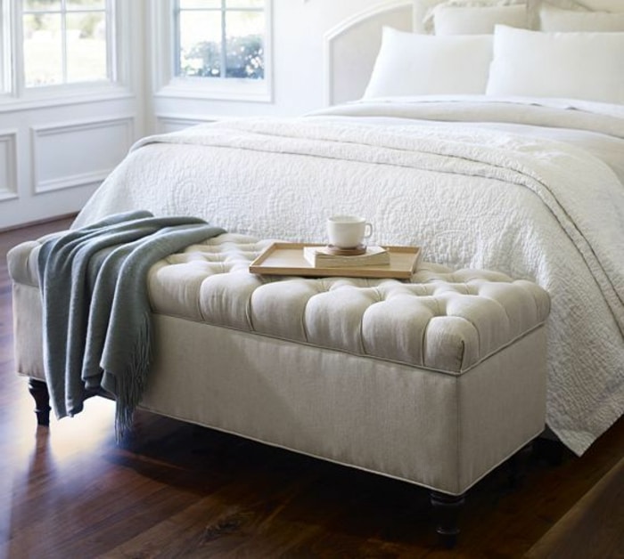 Bout de lit coffre blanc